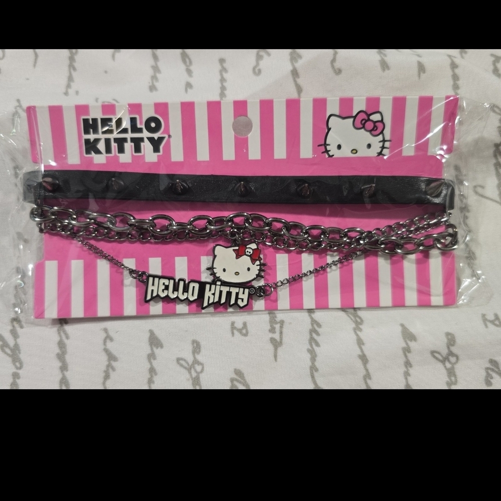 Hello Kitty Black and Pink Necklace Set